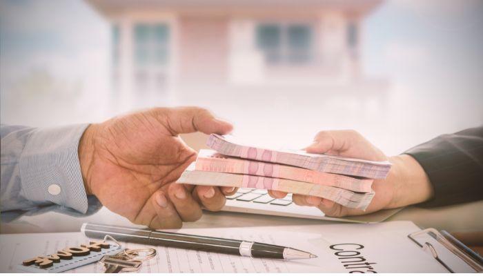 Kredyt gotówkowy vs pożyczka pozabankowa – co różni te formy finansowania i kiedy wybrać którą?